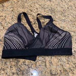 Lululemon Yoga Awake to Lace Bra in Black / Barely Beige. Size 34E